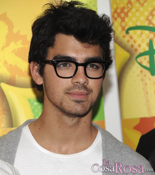 Joe Jonas planea lanzar un álbum en solitario