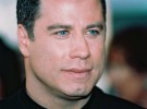 Mueren atropellados en un aeropuerto los dos perros de John Travolta