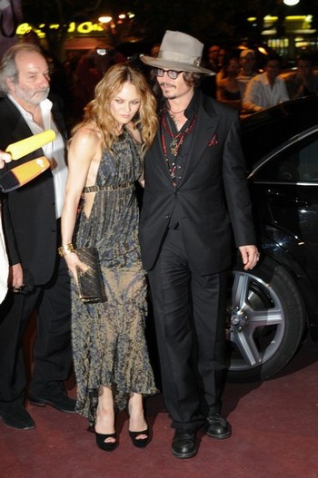 Johnny Depp y Paradise ponen el glamour en Cannes para Chanel