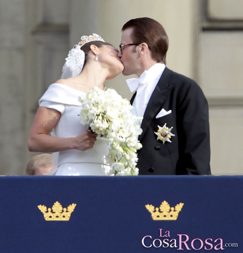 Los recién casados Victoria de Suecia y Daniel Westling pasean su amor por Estocolmo