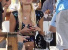 Paris Hilton se divierte en Ibiza con un amigo de Rafa Mora