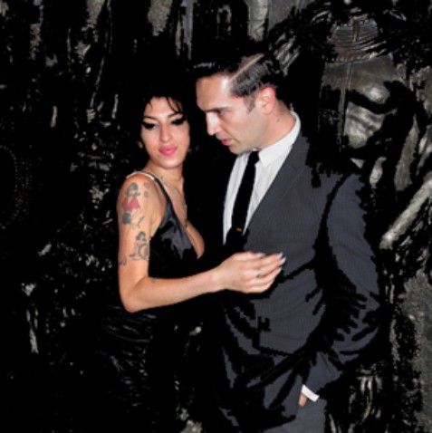 Amy Winehouse quiere dejar las fiestas por su novio