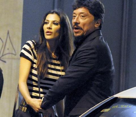 Carlos Bardem tiene nuevo amor, una actriz porno