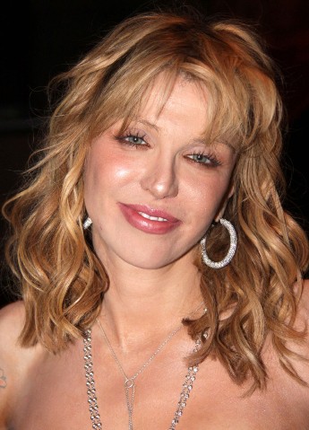 Courtney Love, otra que está en los huesos