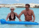 La Duquesa de Alba y Alfonso Díez despiden el verano en Ibiza