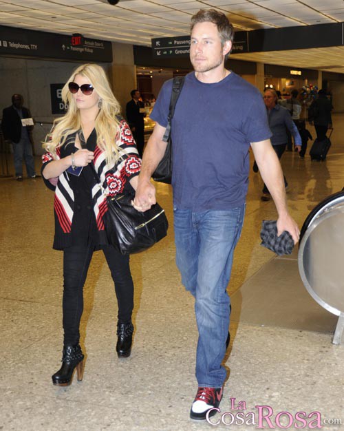 Jessica Simpson se compromete con Eric Johnson tras siete meses de noviazgo