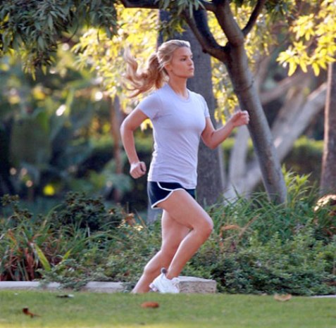 Jessica Simpson, sus abogados luchan porque siga sin venderse su video de aerobic