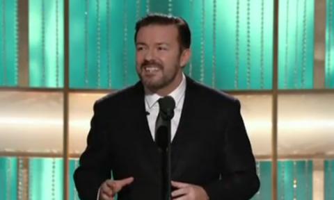 Ricky Gervais se pasó ‘tres pueblos’ en los Globos de Oro y ha sido vetado