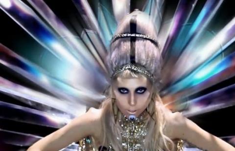 Lady Gaga estrena el video de ‘Born This Way’ con tintes futuristas