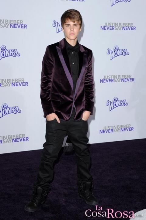 Justin Bieber y Selena Gomez, juntos en la premiere de Never Say Never en Los Ángeles