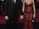 Penélope Cruz y Javier Bardem desfilan juntos por la alfombra roja de los Oscars 2011