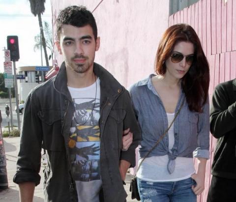 Joe Jonas y Ashley Greene han roto