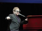 Elton John seguirá tocando en Las Vegas durante 3 años más
