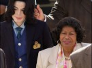La madre de Michael Jackson vuelve a defender a su hijo