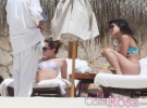 Vanessa Hudgens y Ashley Tisdale lucen palmito en las playas mexicanas