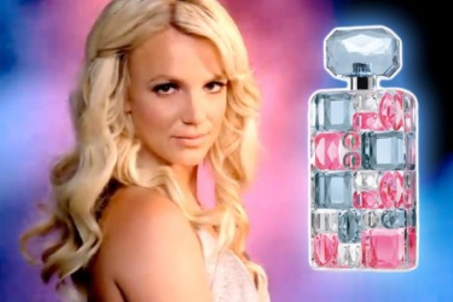 Britney Spears demanda a la empresa que hizo su perfume