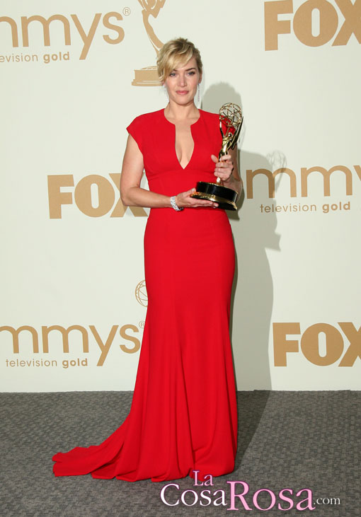 Los vestidos rojos triunfan en la gala de los Emmy 2011