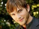 Ashton Kutcher cuelga un video en internet criticando a la prensa