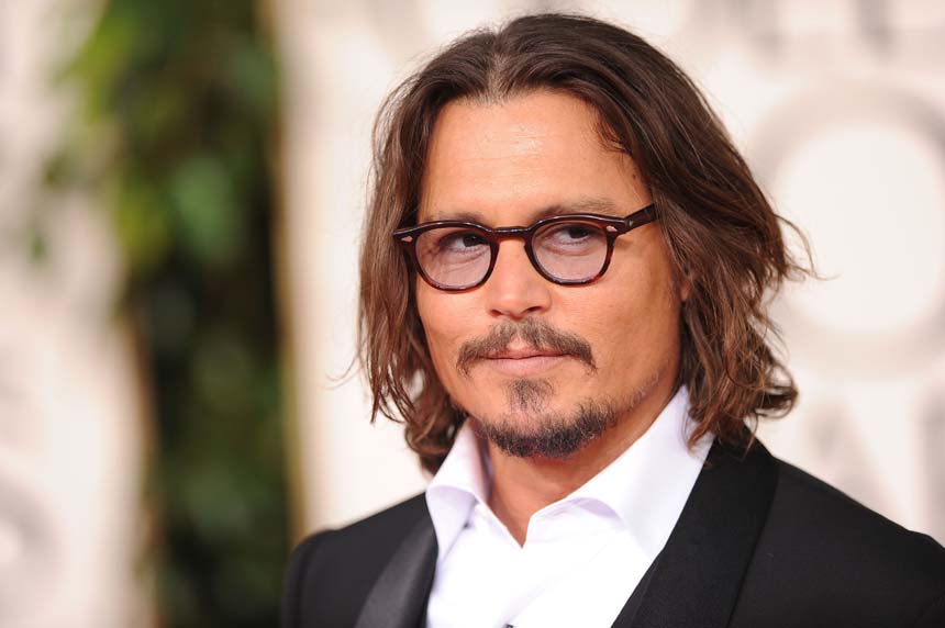 Johnny Depp denunciado por agredir a una mujer