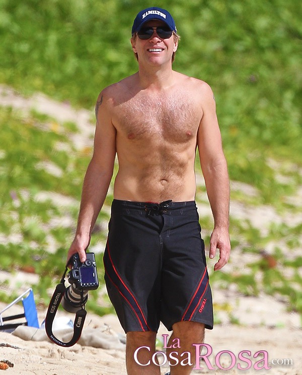 Jon Bon Jovi, fotos en la playa tras los rumores