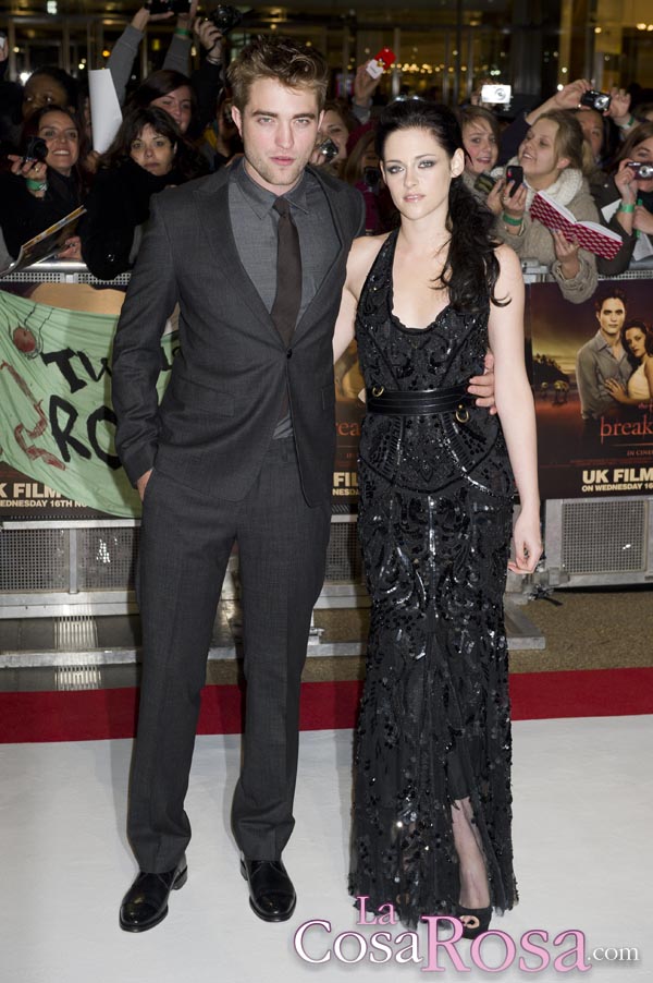 Robert Pattinson define a Kristen Stewart como una «diosa sexy»