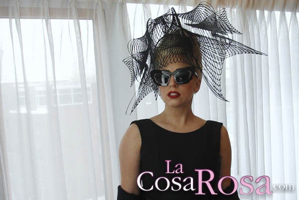 Lady Gaga asegura que las cantantes pop no comen