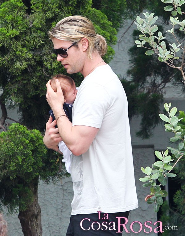 Chris Hemsworth confiesa que ser padre es complicado