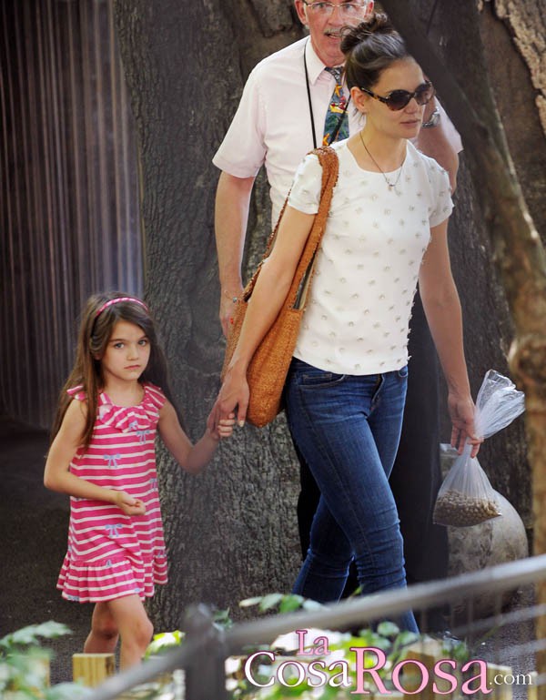 Katie Holmes vuelve al catolicismo