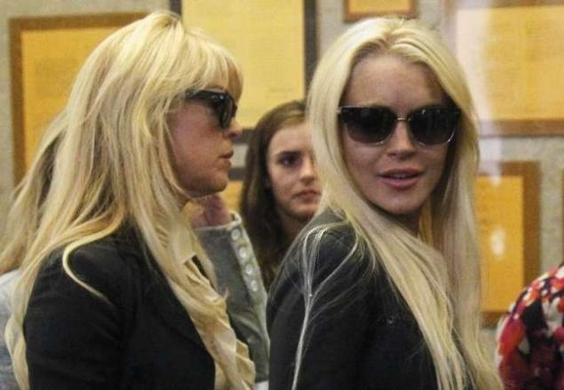 Dina y Lindsay Lohan, nuevos motivos de su discusión