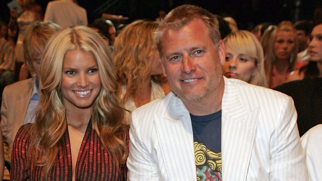 Jessica Simpson impresionada por el divorcio de sus padres