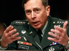 David Petraeus, de la CIA  a protagonista de un triángulo amoroso