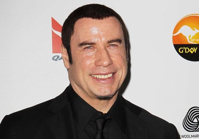 John Travolta regresa a Bahamas y testifica en el juicio por extorsión