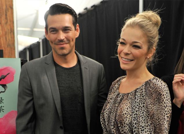 LeAnn Rimes cancela su gira para conservar su matrimonio