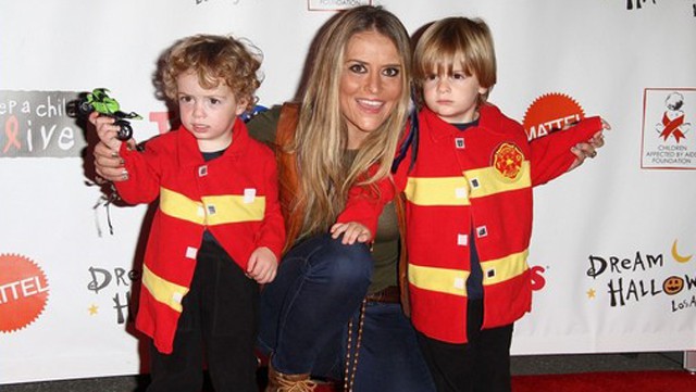 Brooke Mueller denuncia a Denise Richards por maltratar a sus hijos