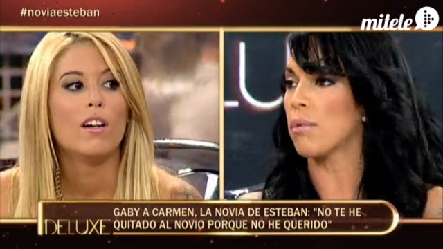 Gaby y Carmen se enfrentan en el Deluxe por Esteban