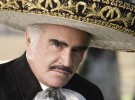 El cantante Vicente Fernández es hospitalizado por una trombosis pulmonar