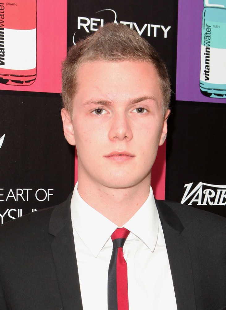 Barron Hilton se está pensando demandar a Lindsay Lohan por agresión