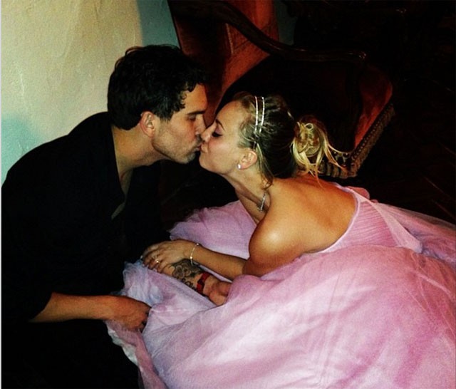 Kaley Cuoco se casa con Ryan Sweeting en Nochevieja