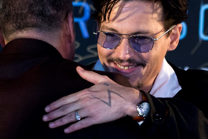 Johnny Depp confirma su compromiso con Amber Heard