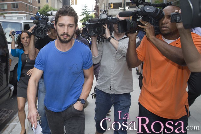 Shia LaBeouf entra en rehabilitación