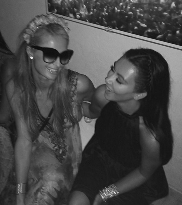 Paris Hilton y Kim Kardashian hacen las paces en Ibiza