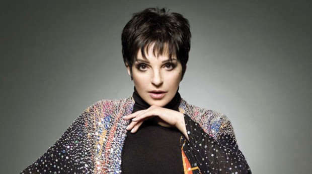 Liza Minelli se lanza al diseño de ropa y joyas