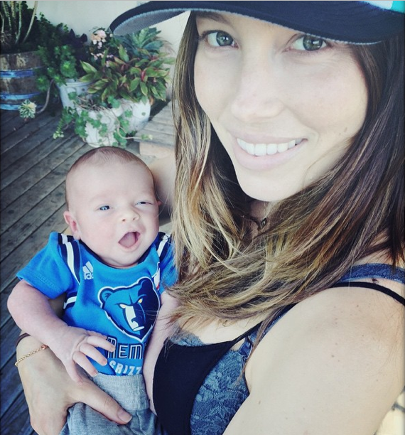 Justin Timberlake y Jessica Biel comparten la primera foto de su hijo Silas