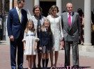 La princesa Leonor recibe su Primera Comunión junto a sus padres y abuelos