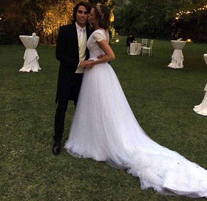 Jessica Bueno y Jota Peleteiro posan felices tras casarse