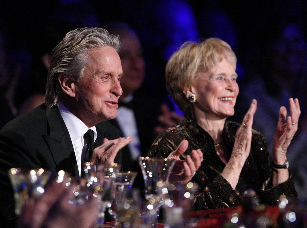 Diana Douglas, madre de Michael Douglas, fallece a los 92 años