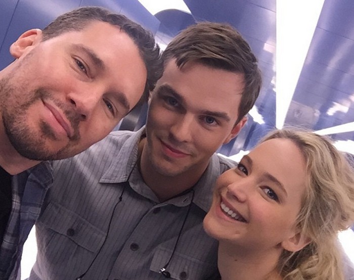 Jennifer Lawrence rompe con Chris Martin y se acerca a Nicholas Hoult