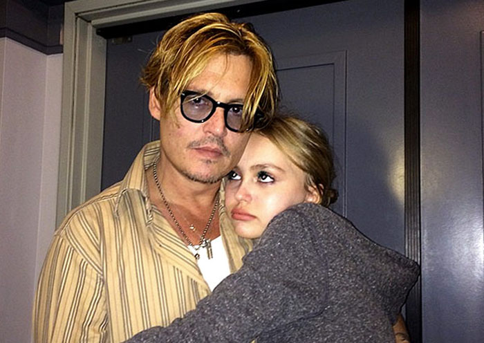 Johnny Depp está bastante preocupado por su hija Lily Rose