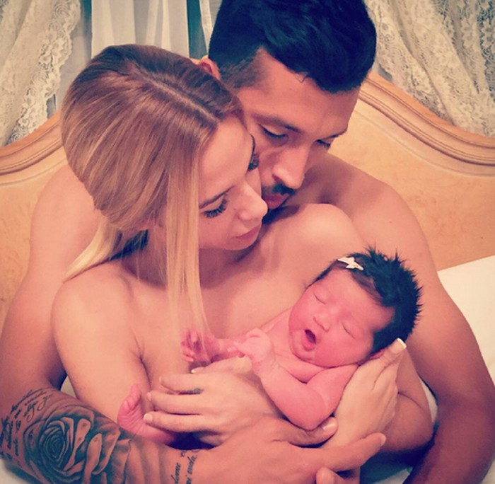 Tamara Gorro y Ezequiel Garay, felices tras el nacimiento de su hija Shaila