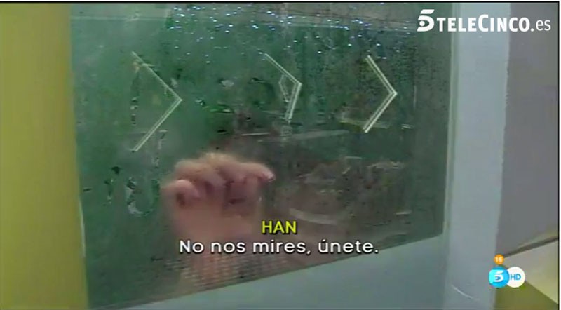 Aritz y Han se reconcilian compartiendo una ducha en Gran Hermano 16